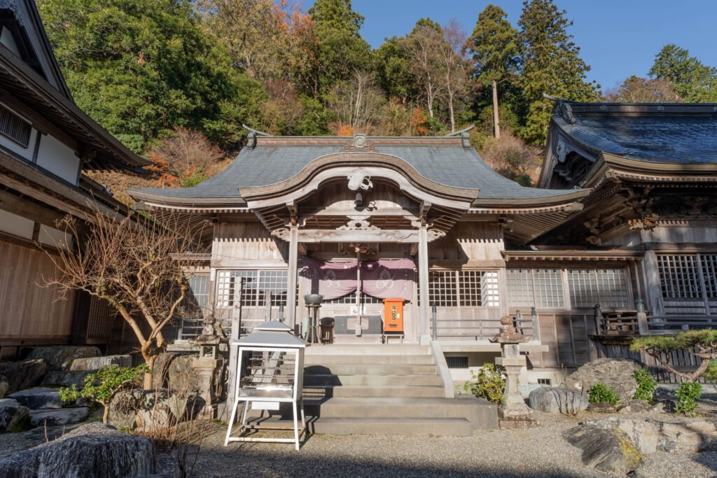 四國遍陸地12番燒山寺_供奉著三面大黑天的殿堂