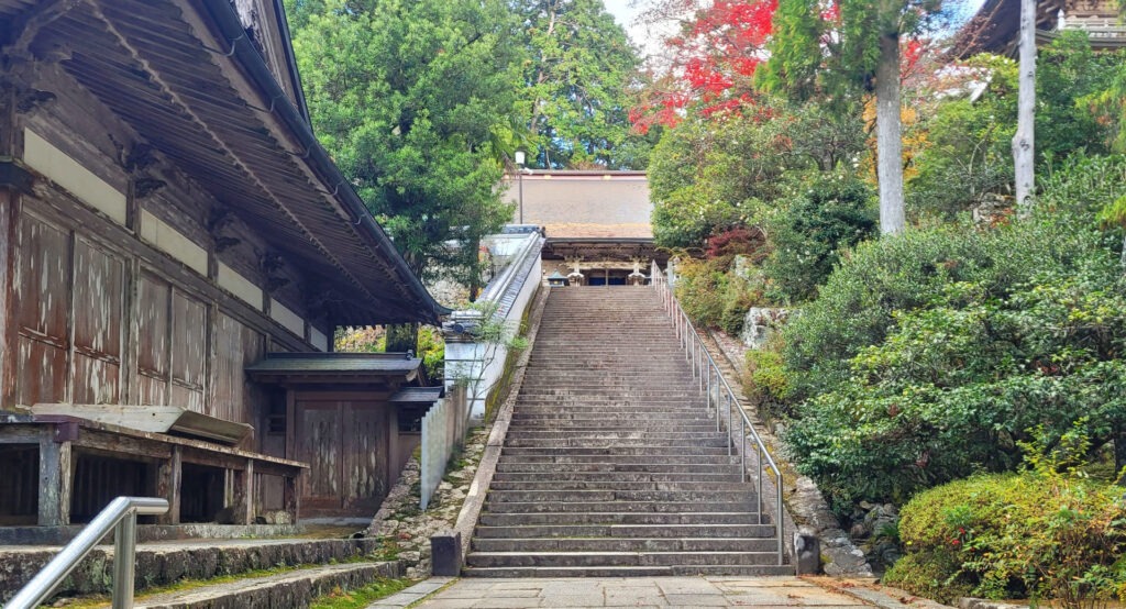 四國遍路第20番鶴林寺_階梯參道