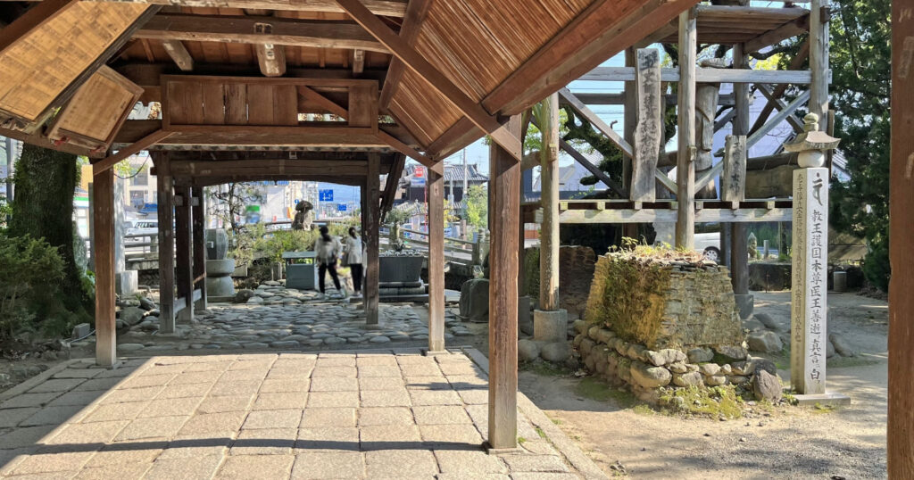 四國遍路第51番石手寺_參道01