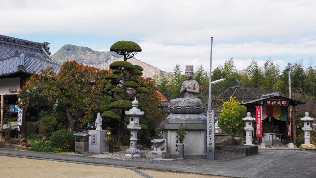 四國遍路第72番曼荼羅寺_笠松大師