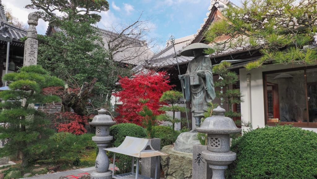 四國遍路第74番甲山寺_弘法大師像