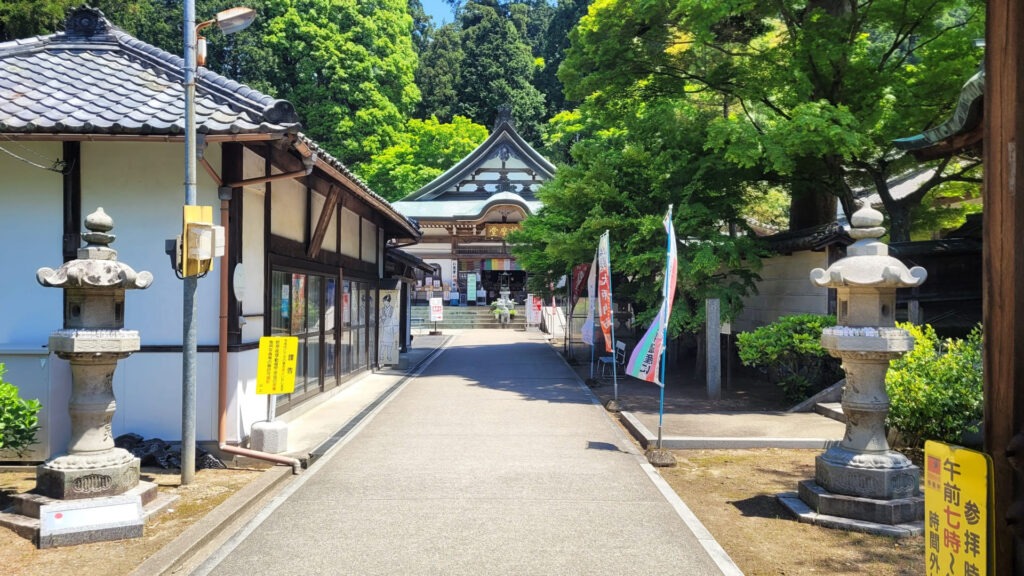 四國遍路第81番白峯寺_參道